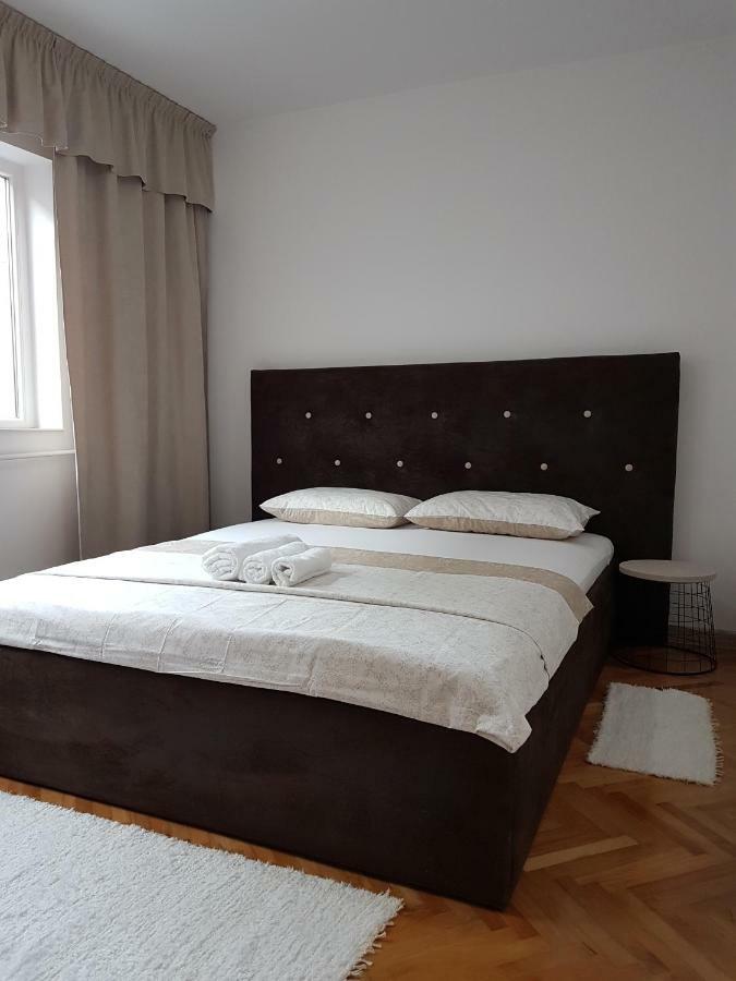 Tania Apartament オラデア エクステリア 写真