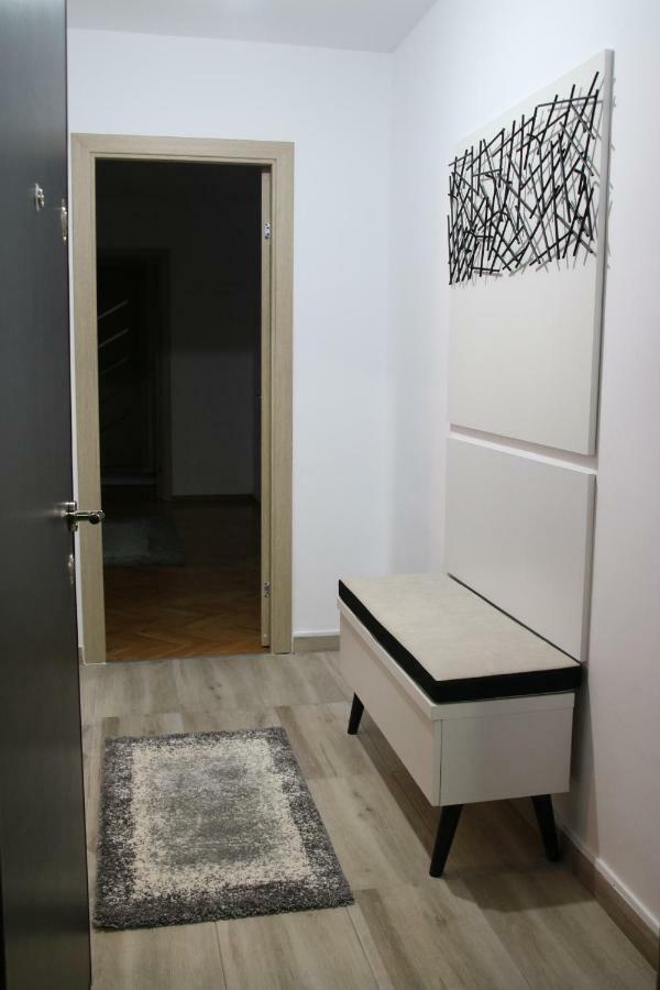 Tania Apartament オラデア エクステリア 写真