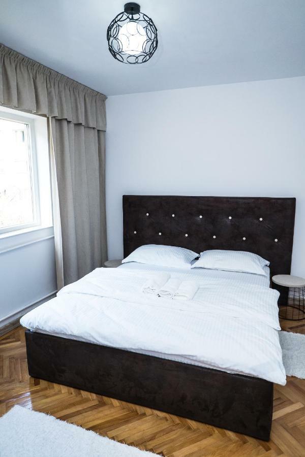 Tania Apartament オラデア エクステリア 写真
